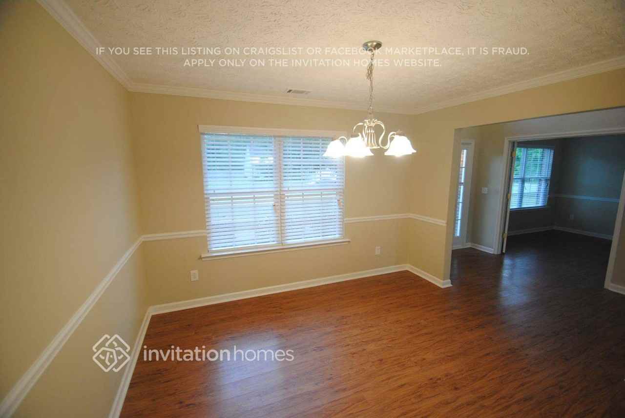 915 Shannon Rd Sw - Photo 3 of 12