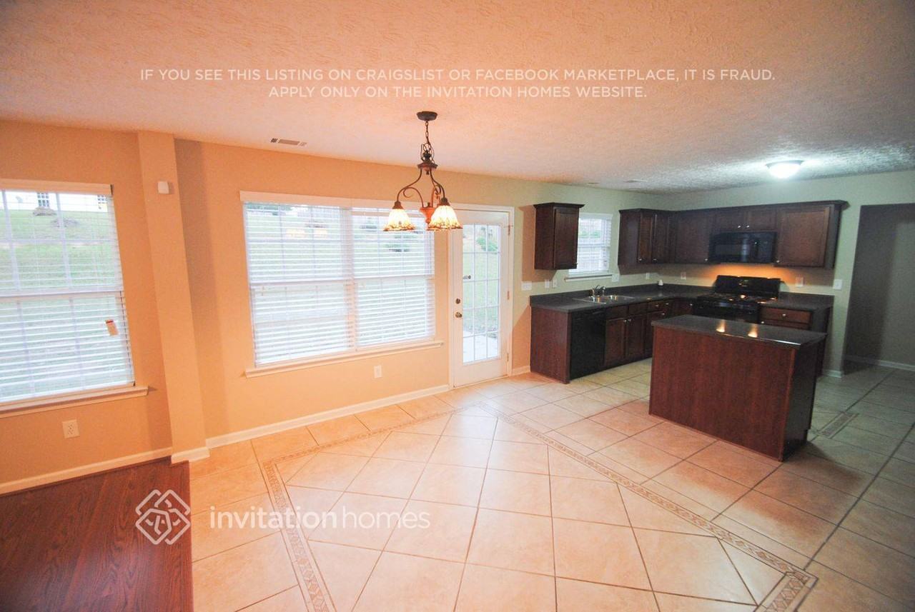 915 Shannon Rd Sw - Photo 4 of 12