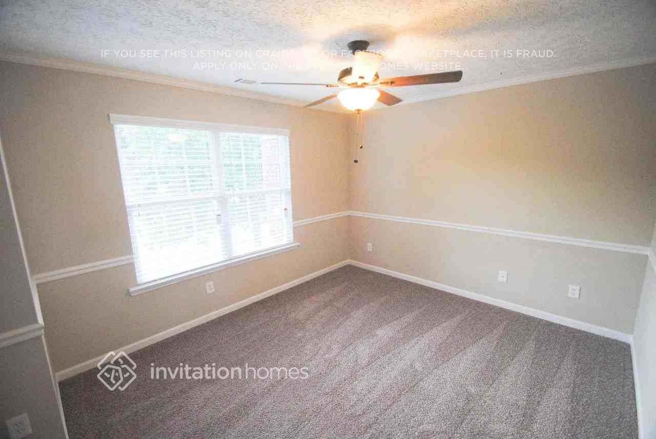 915 Shannon Rd Sw - Photo 6 of 12