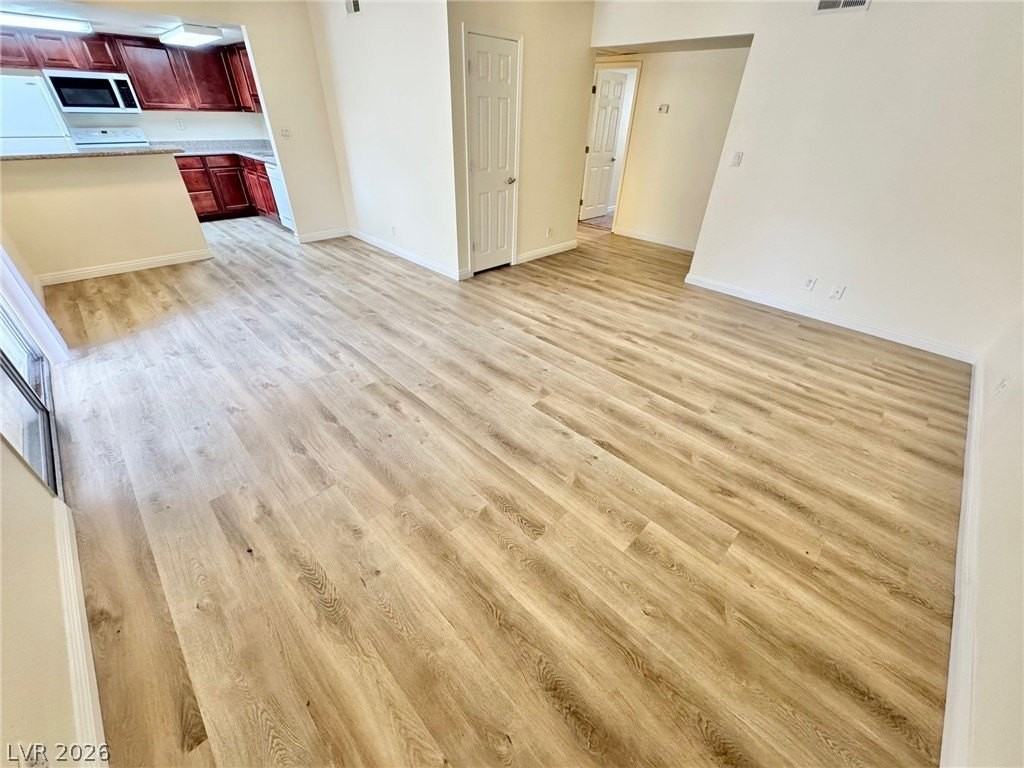 5422 River Glen Dr #377 - Photo 7 of 26