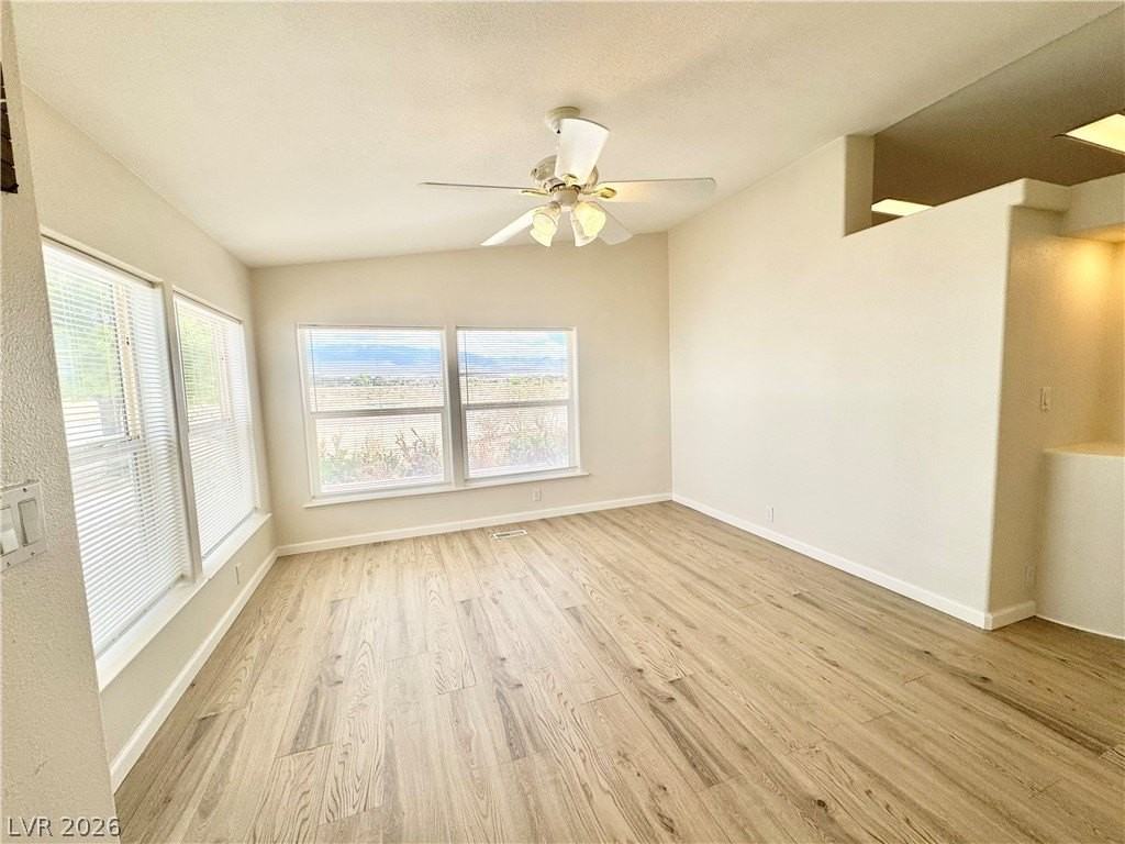 561 Janet Ln #6 - Photo 6 of 23