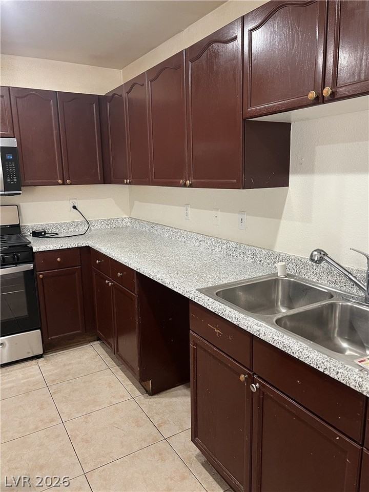 6845 Carrera Dr - Photo 5 of 15