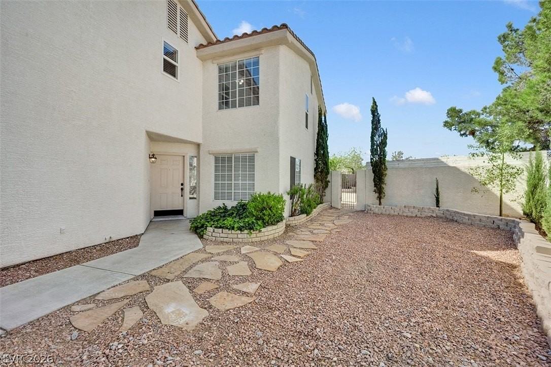 8145 Exploration Ave - Photo 4 of 41