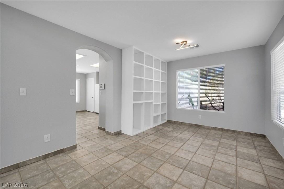 8145 Exploration Ave - Photo 7 of 41