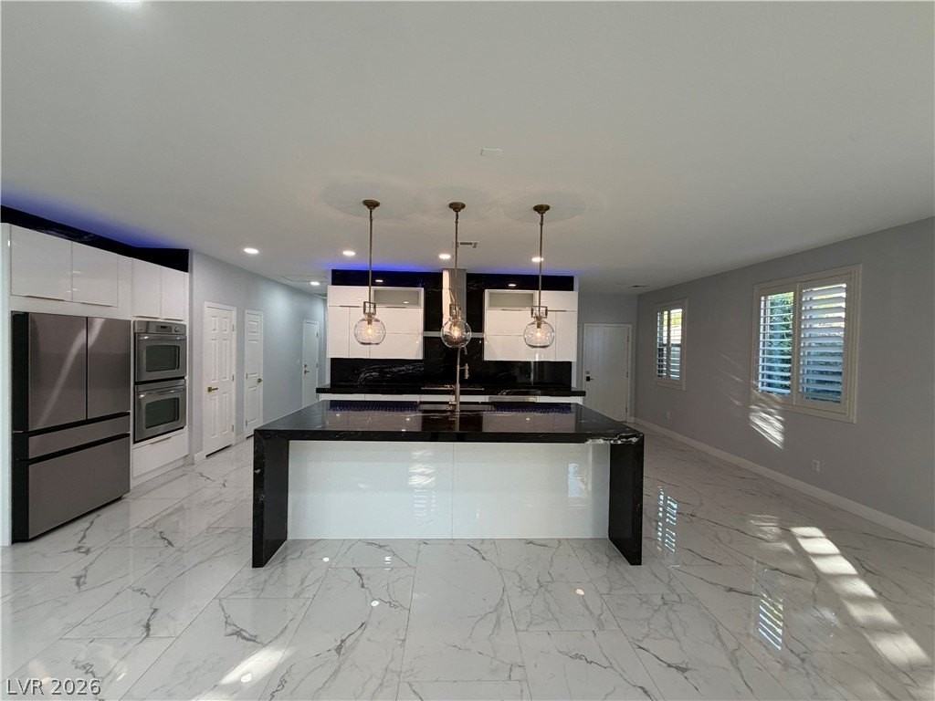 5501 Alden Bend Dr - Photo 2 of 33