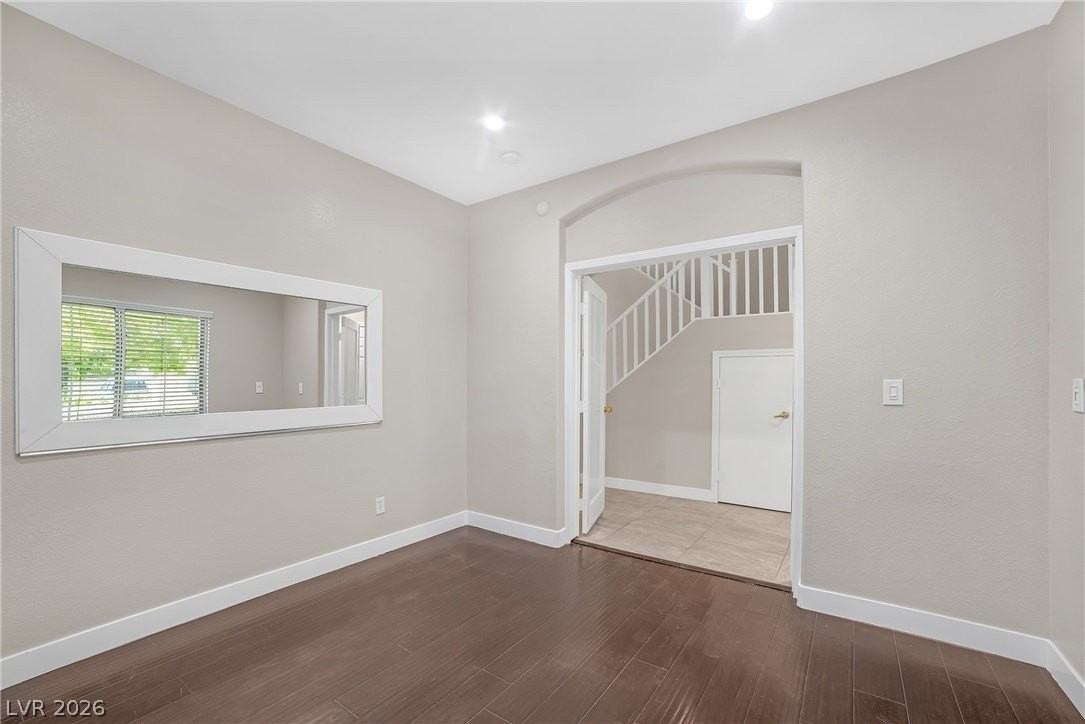 8305 Brewster Valley St - Photo 3 of 26
