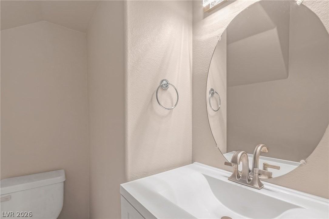 8305 Brewster Valley St - Photo 6 of 26