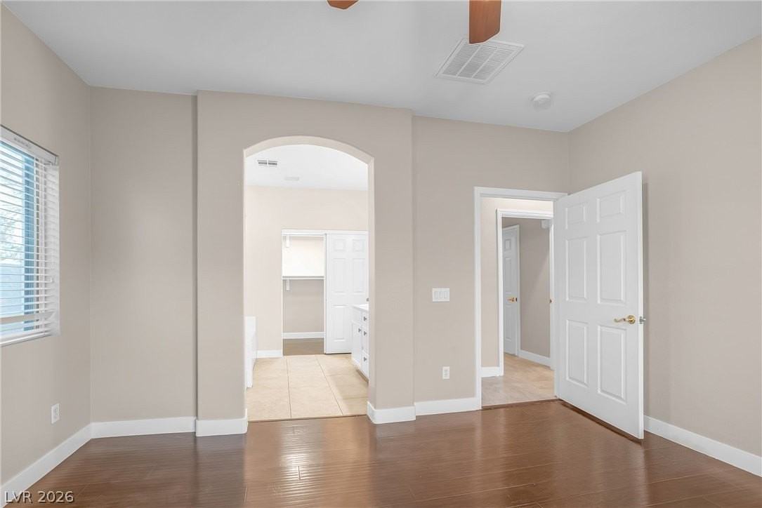 8305 Brewster Valley St - Photo 7 of 26
