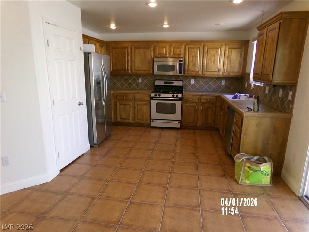 7293 Morrison St #0 - Photo 4 of 24