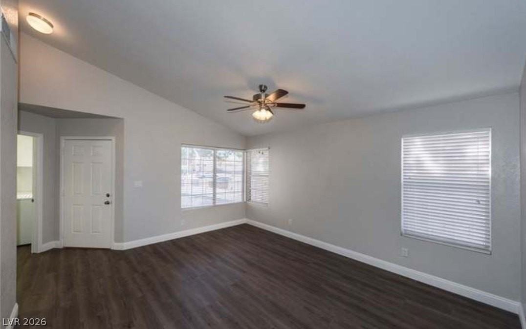 1012 Holliston Cir - Photo 5 of 11
