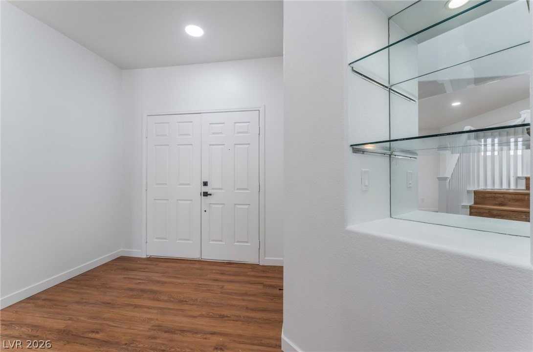 9636 W Gilmore Ave - Photo 7 of 50