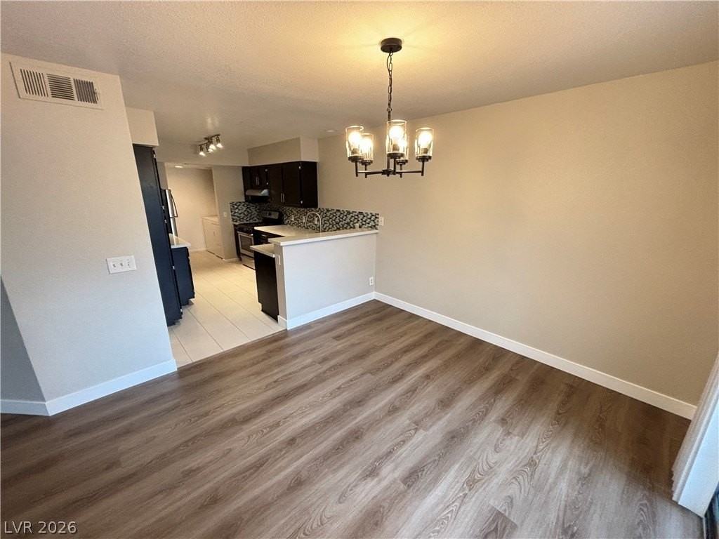 2824 Crystal Lantern Dr - Photo 6 of 33