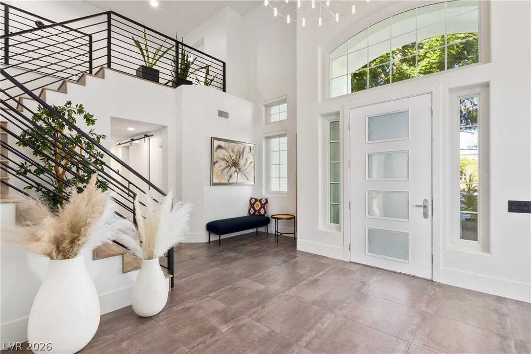 9301 Saint James Cir - Photo 4 of 45