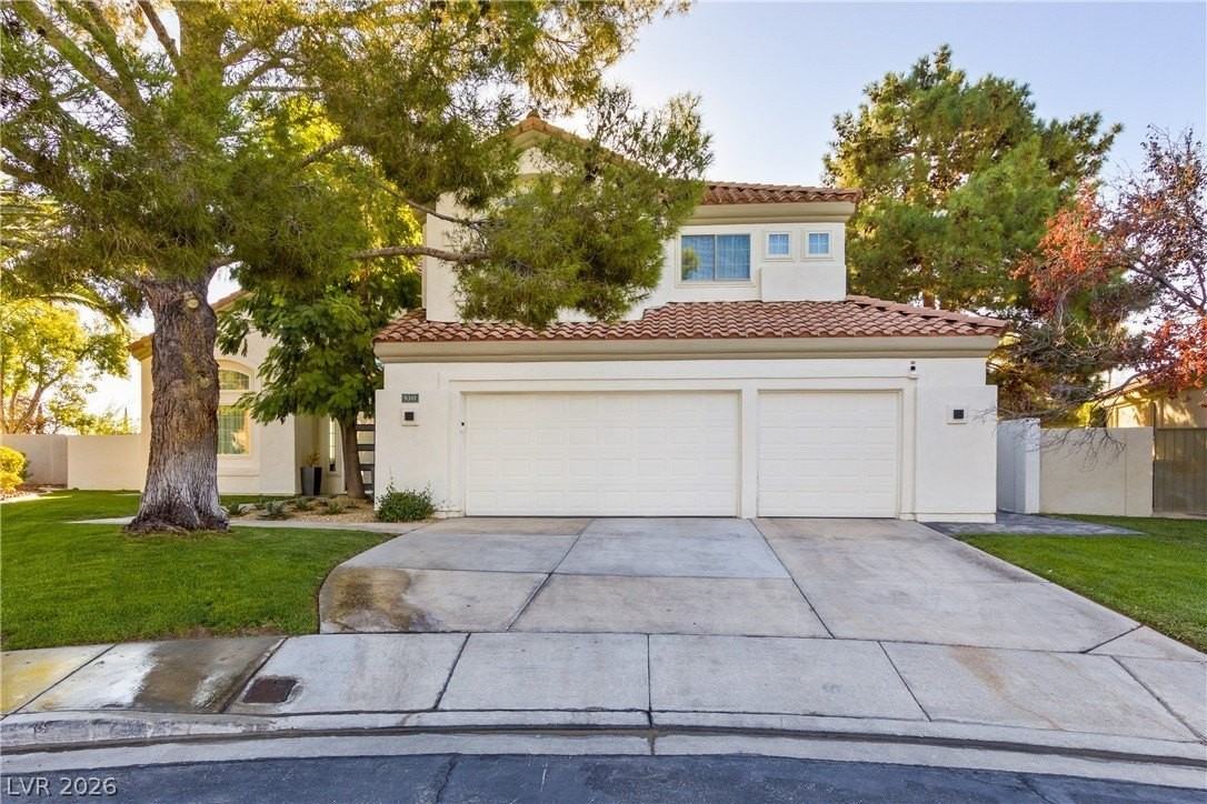 9301 Saint James Cir - Photo 5 of 45