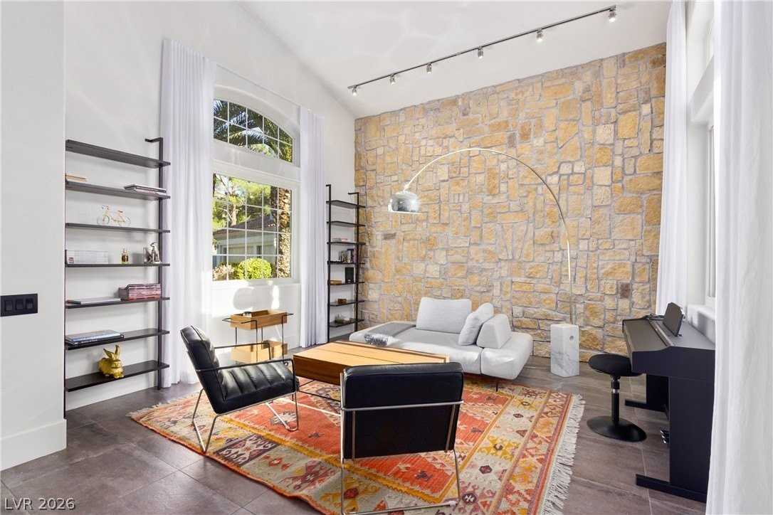 9301 Saint James Cir - Photo 7 of 45