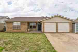 featured image of 8432 Nw 92nd St #1