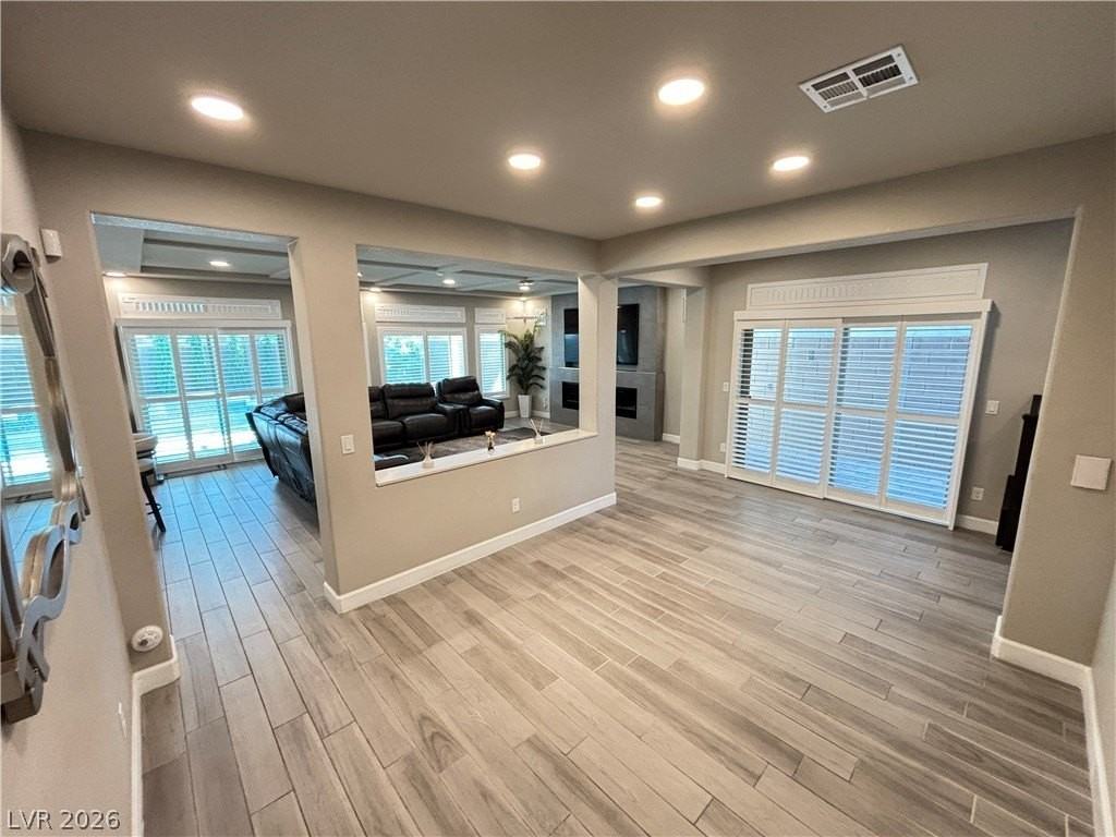 11194 Formosa Springs Ct - Photo 5 of 50