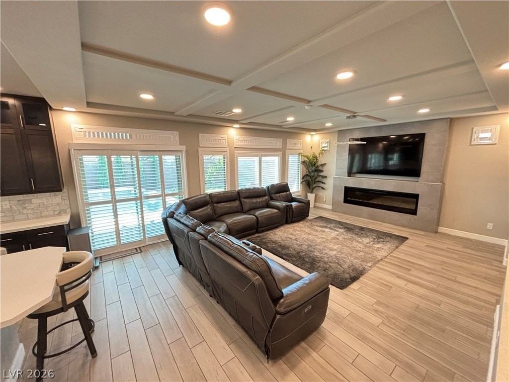 11194 Formosa Springs Ct - Photo 7 of 50