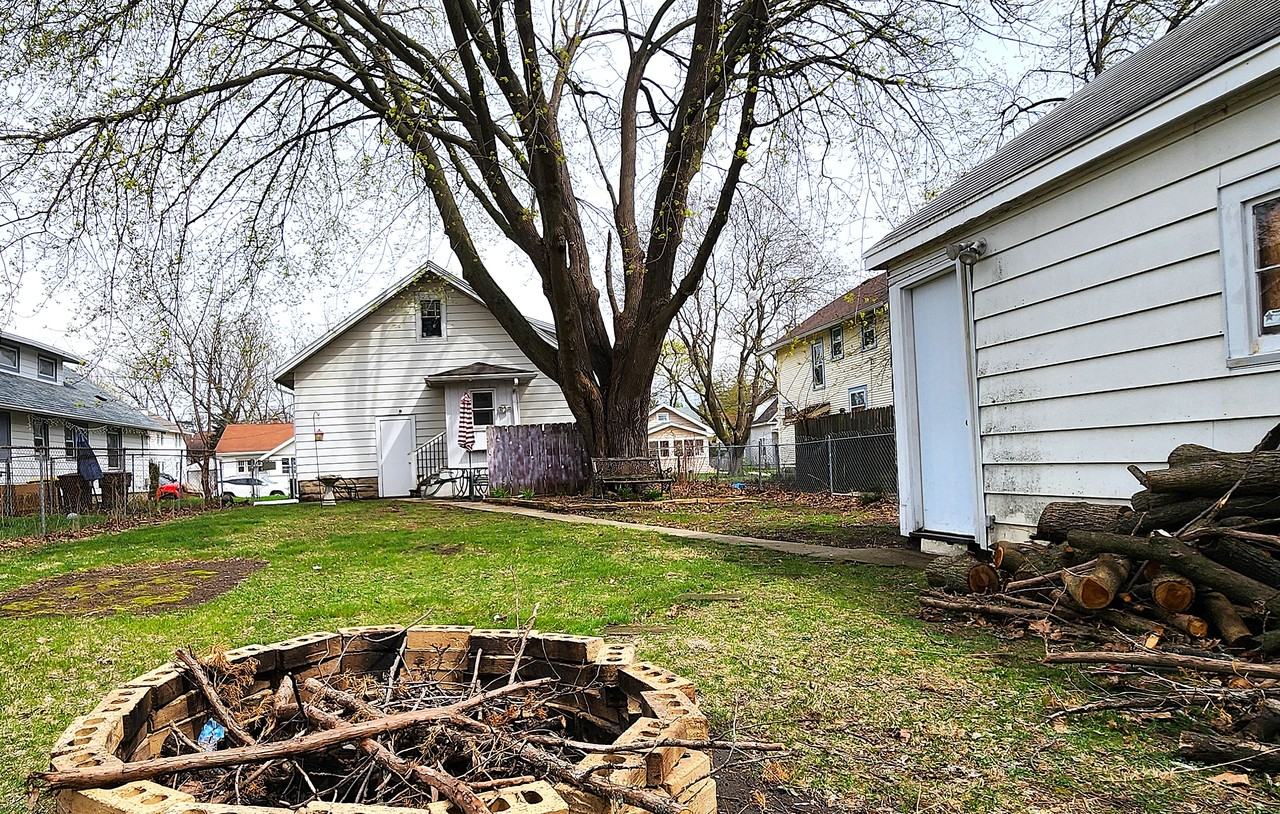 1804 Latham St #1 - Photo 2 of 3