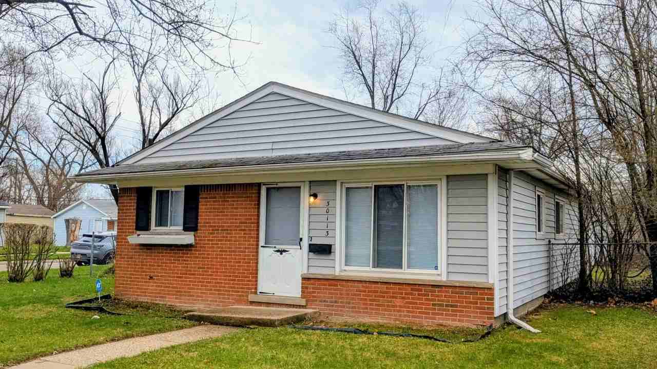 30113 Hazelwood St - Photo 2 of 21