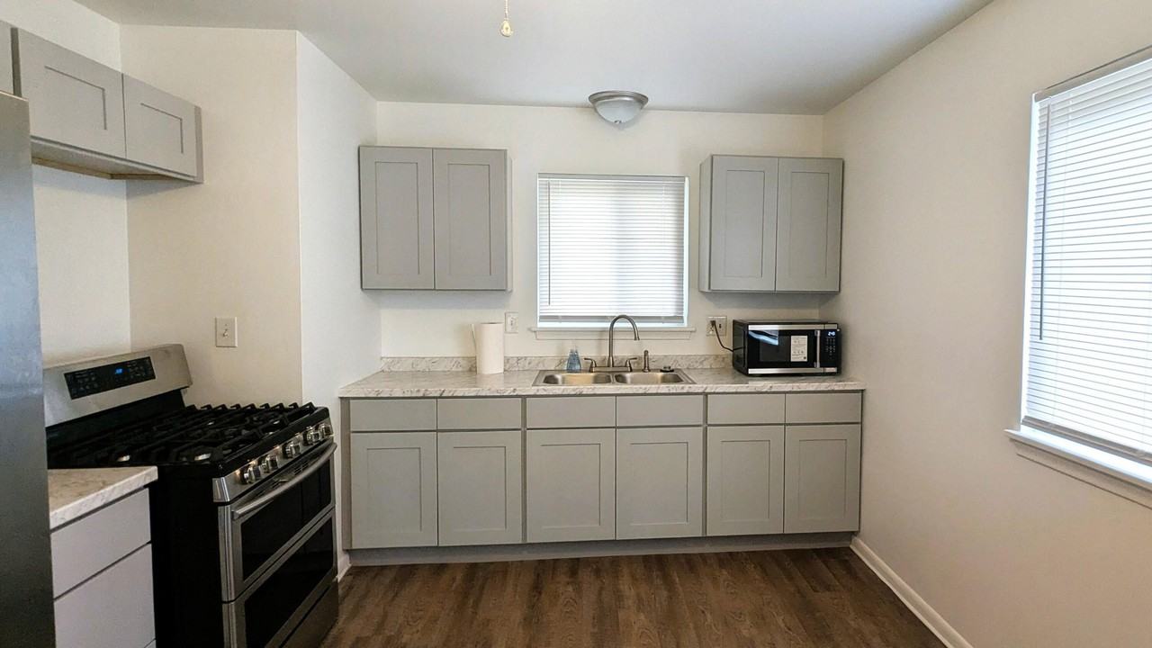 30113 Hazelwood St - Photo 4 of 21