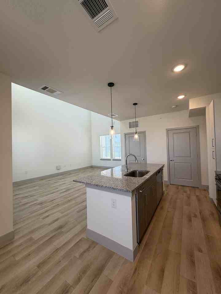 3001 E Pecan St #2102 - Photo 3 of 8