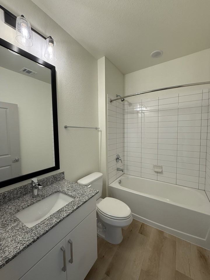 3001 E Pecan St #2102 - Photo 7 of 8