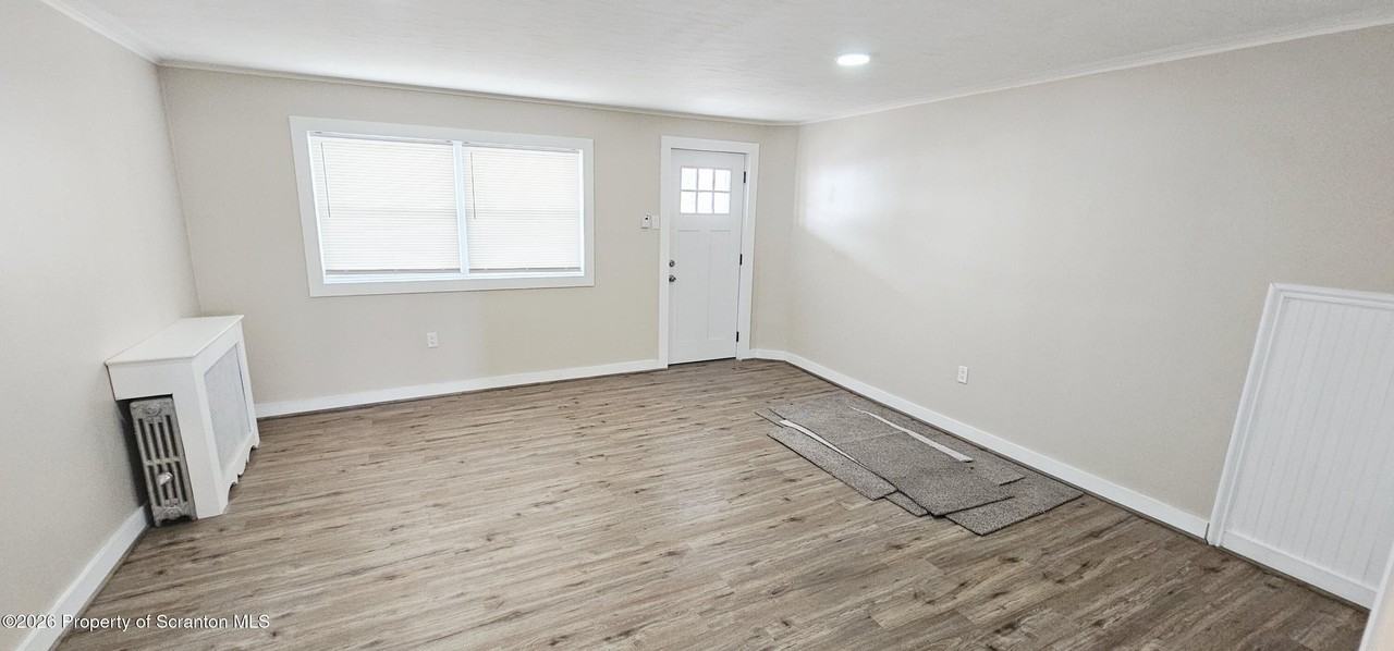 304 Vine St - Photo 3 of 21