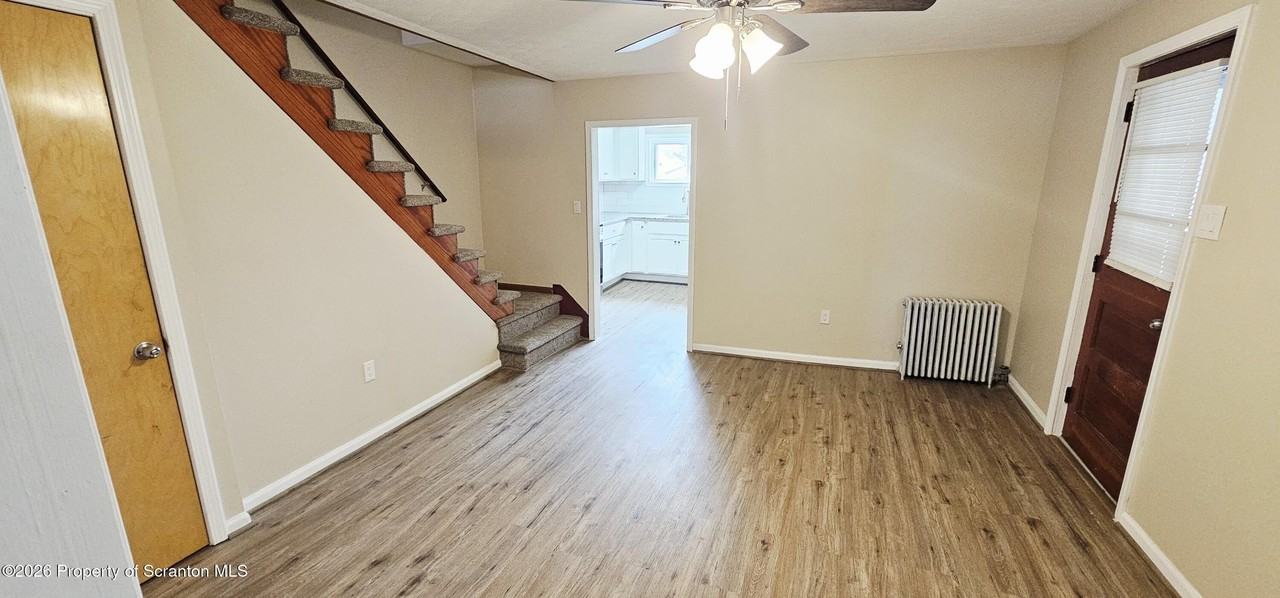 304 Vine St - Photo 5 of 21