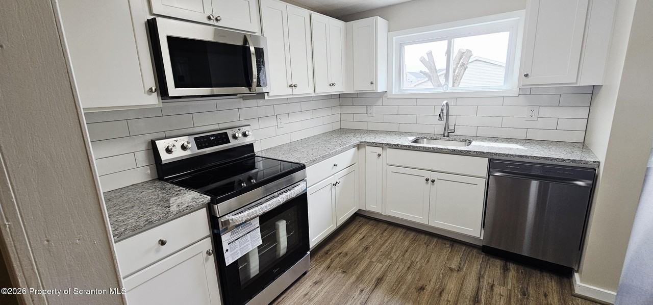 304 Vine St - Photo 7 of 21