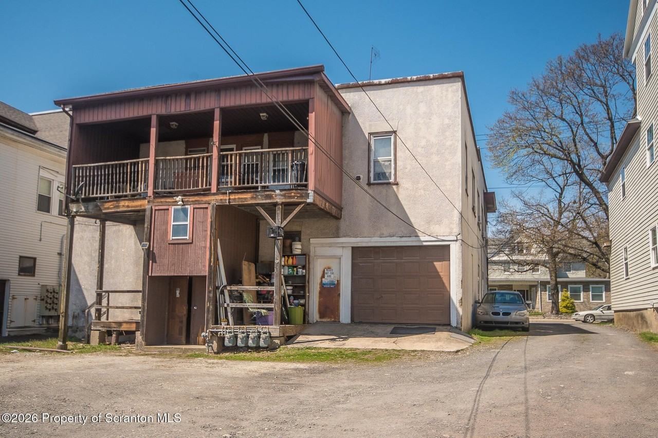 1827 Main St 2nd Fl - Photo 2 of 28