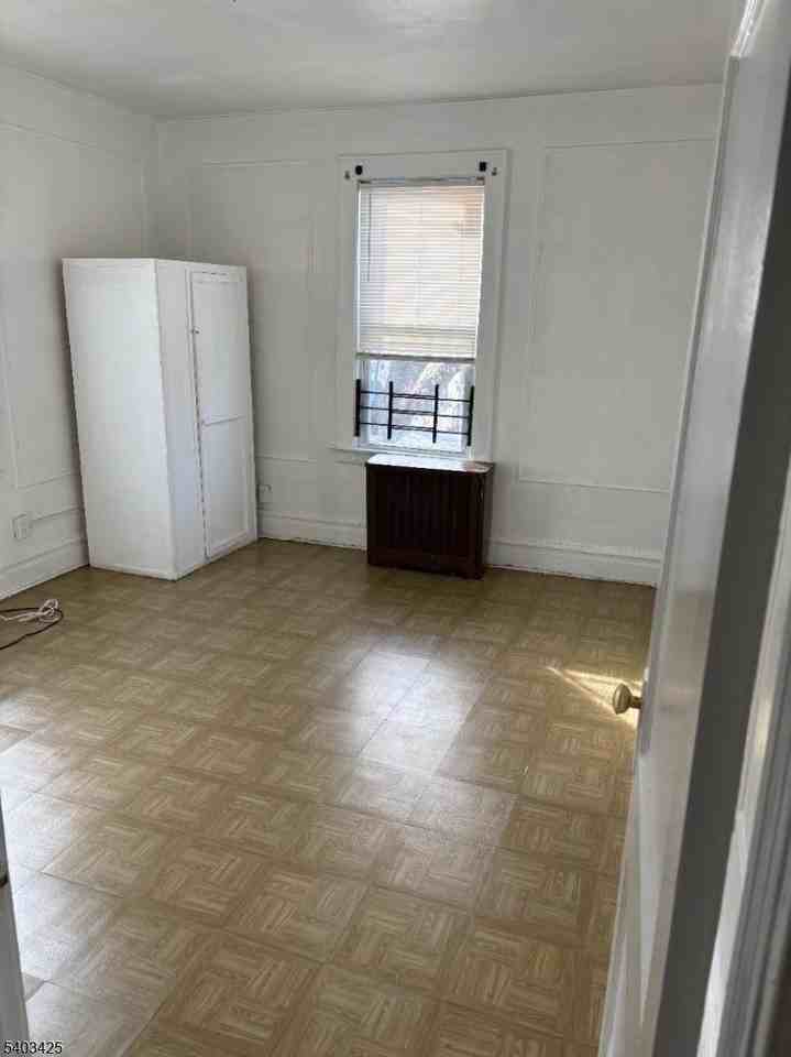 30 Underwood St - Photo 3 of 14