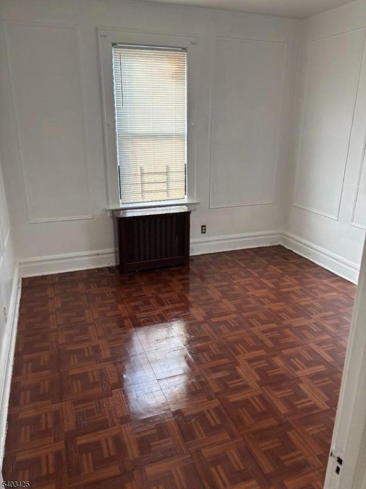 30 Underwood St - Photo 4 of 14