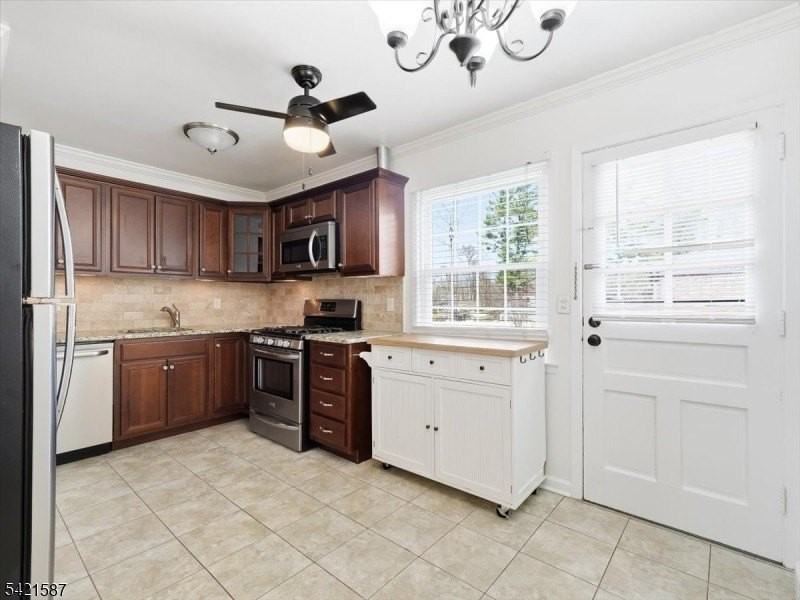 115 Pitney Pl - Photo 4 of 25