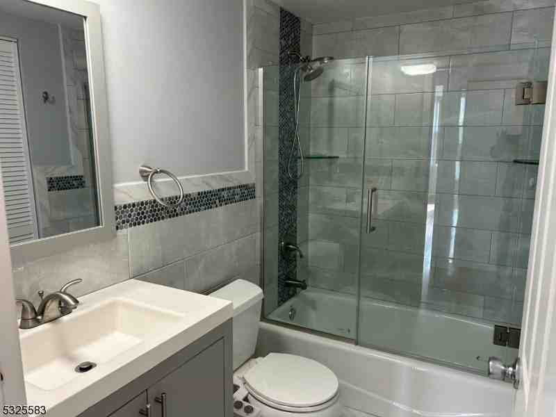 300 Main St #405 - Photo 7 of 15