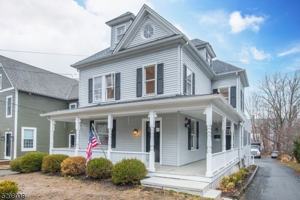 featured image of 161 Washington St