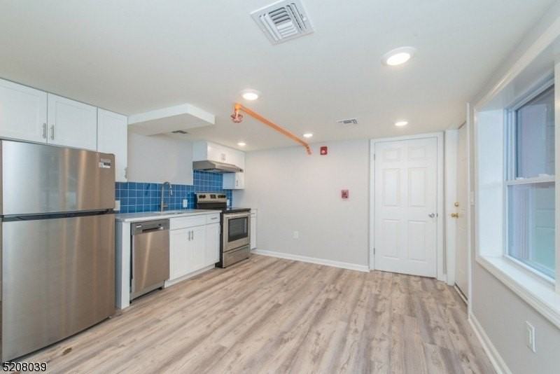 161 Washington St - Photo 2 of 9