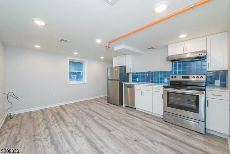 161 Washington St - Photo 3 of 9