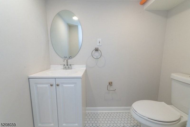 161 Washington St - Photo 5 of 9