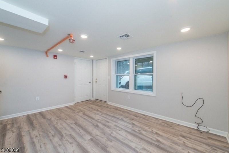 161 Washington St - Photo 7 of 9