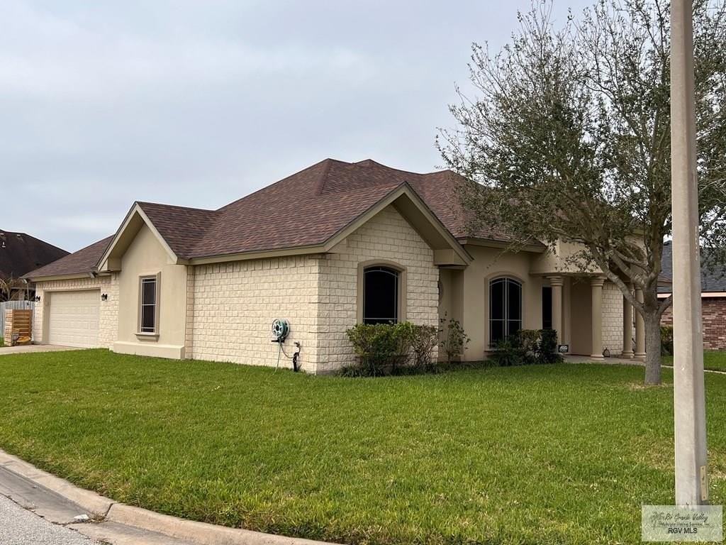 1626 Christians Cir - Photo 3 of 19