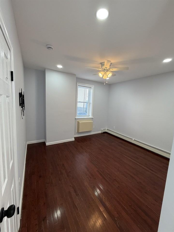 19 Hopkins Ave #4 - Photo 6 of 12