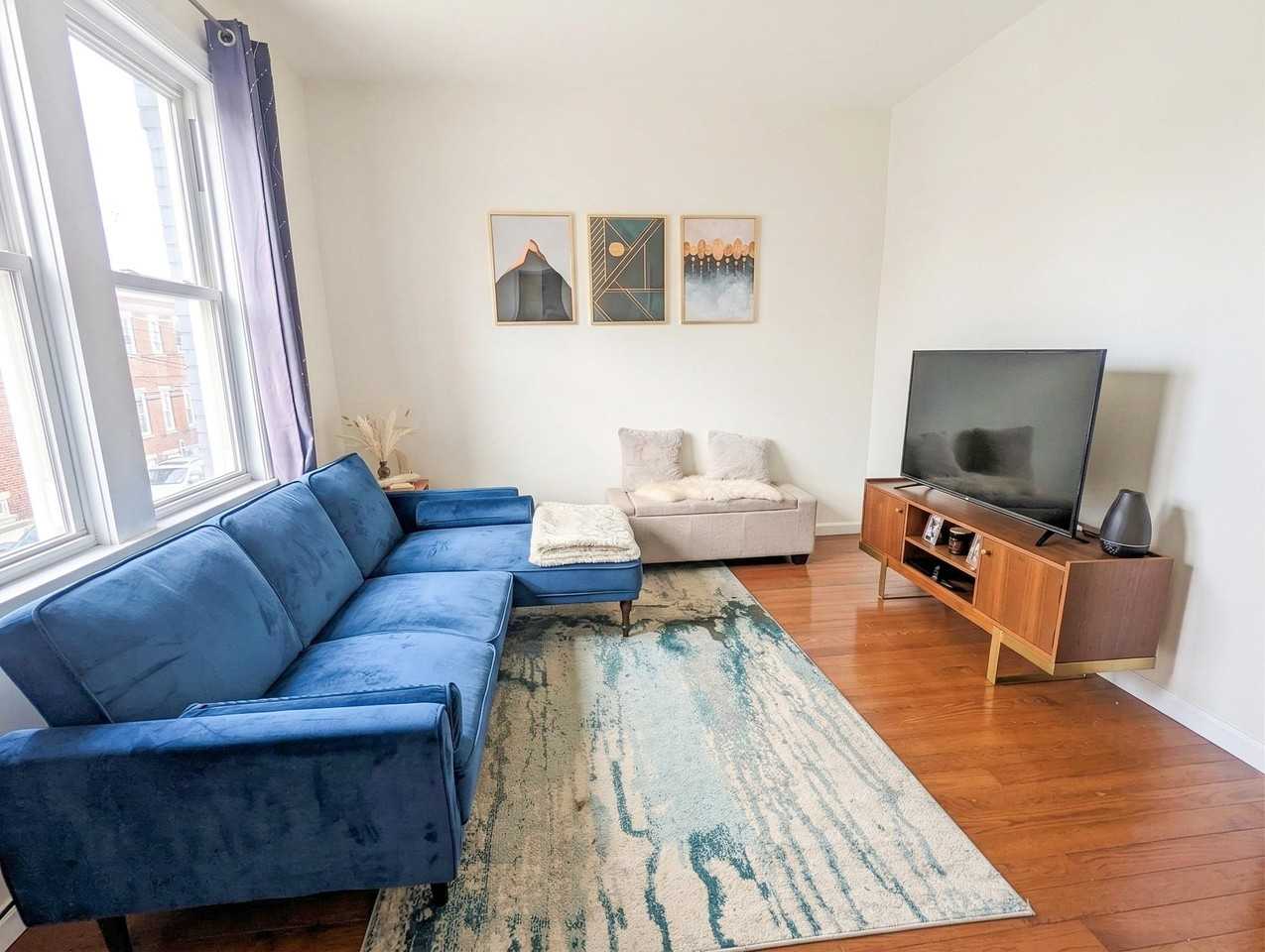 582 60th St - Photo 2 of 10