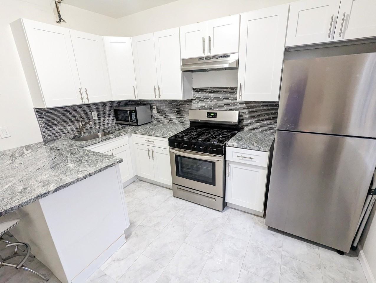 582 60th St - Photo 5 of 10