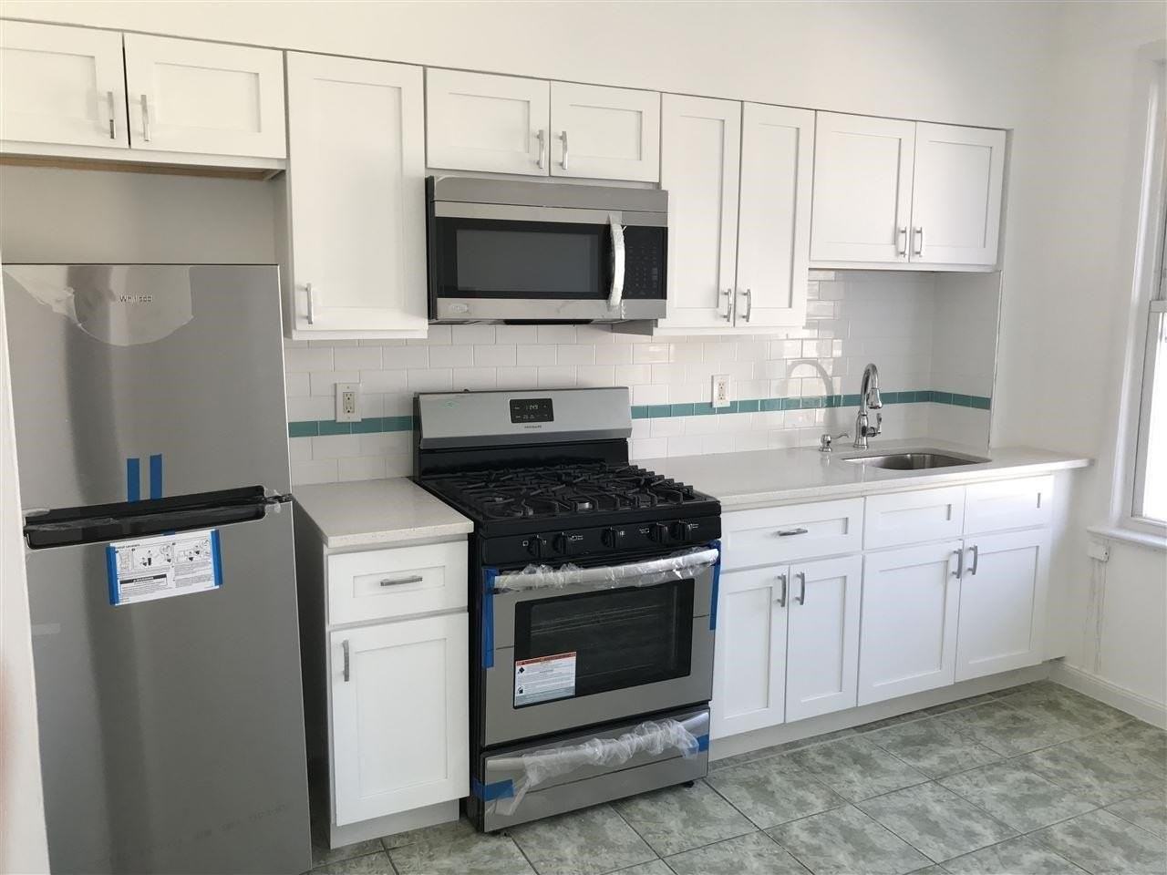 1218 79th St #2 - Photo 3 of 6