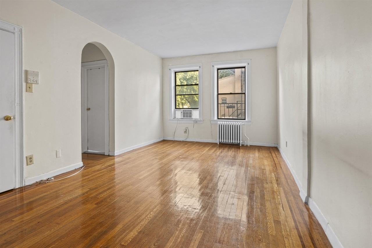 821 Bergen Ave #B5 - Photo 3 of 13