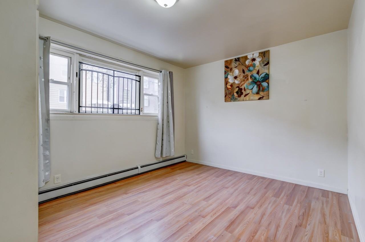 77 Wallis Ave #1 - Photo 5 of 17