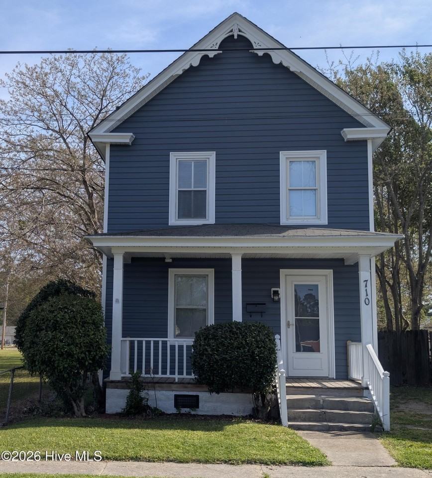 710 Beech St - Photo 2 of 17