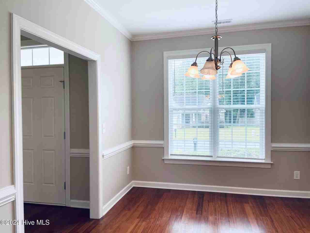 533 Kiesee Dr - Photo 7 of 29