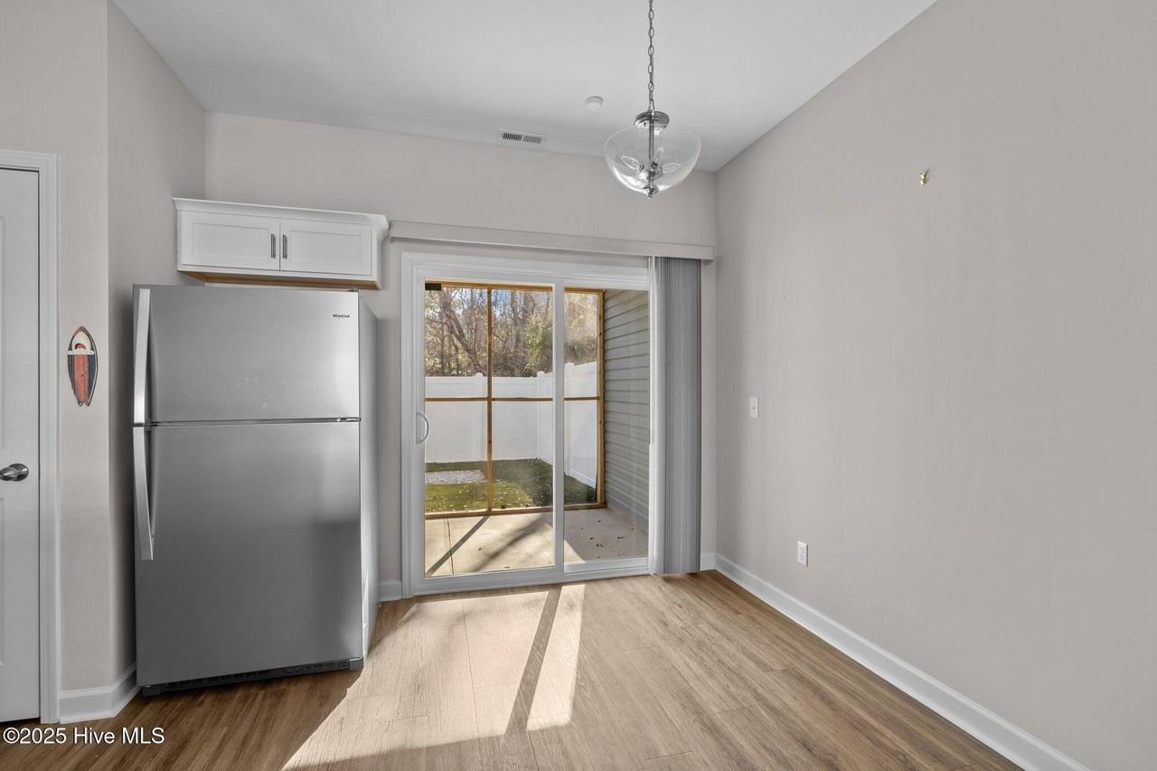 16 Catalina Cir #16 - Photo 4 of 40